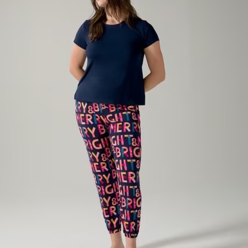 Soma Women’s Cool Nights Banded Bottom/Short Sleeve Pajama Set, Oh So Merry NWT
